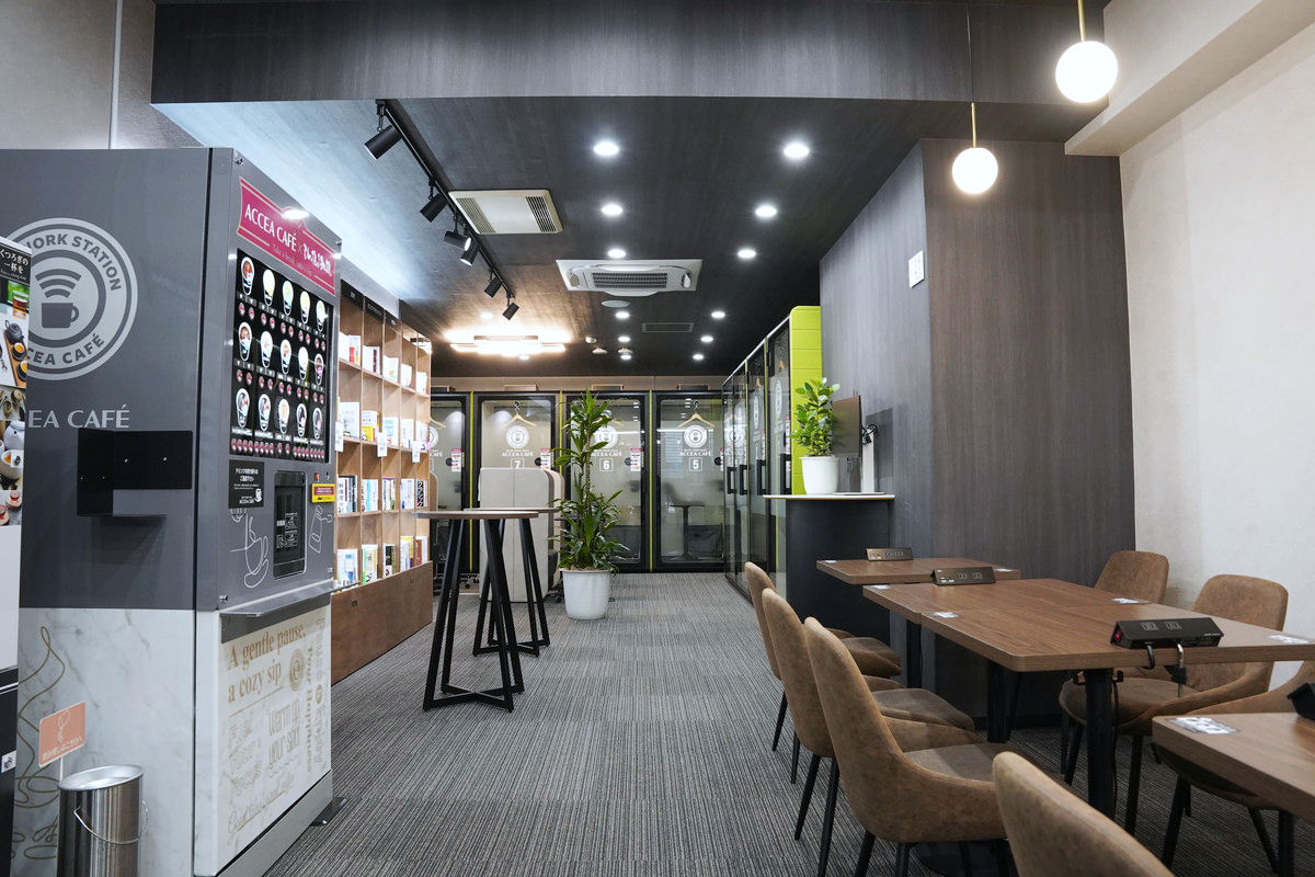 ACCEA CAFE店内